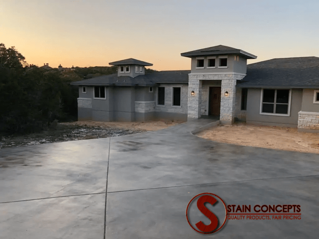Driveway Staining vs. Driveway Replacement in San Antonio: Which Makes More Sense?